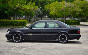 Mercedes-Benz-500E-6.0-AMG-1993-16