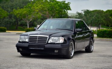 Mercedes-Benz-500E-6.0-AMG-1993-4