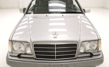 Mercedes-Benz-E-Class-Cabriolet-1994-10