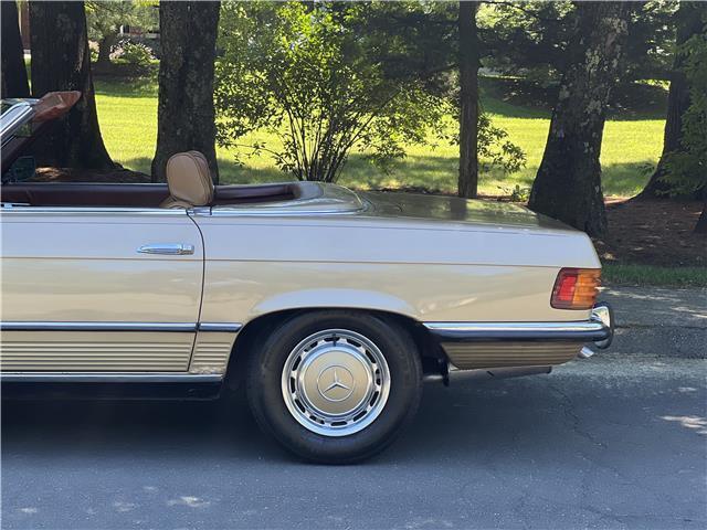 Mercedes-Benz-SL-Class-1973-4