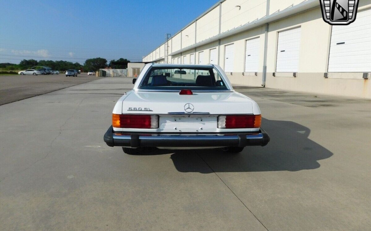 Mercedes-Benz-SL-Class-1986-4