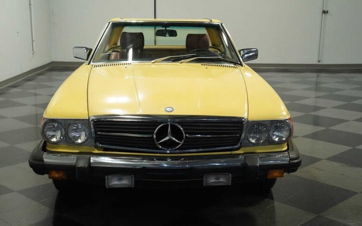 Mercedes-Benz-SL-Class-Cabriolet-1982-14