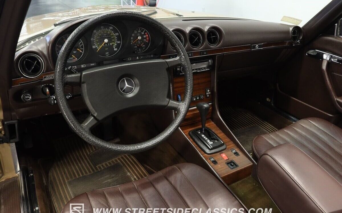 Mercedes-Benz-SL-Class-Cabriolet-1983-35