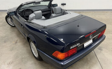 Mercedes-Benz-SL-Class-Cabriolet-1990-6