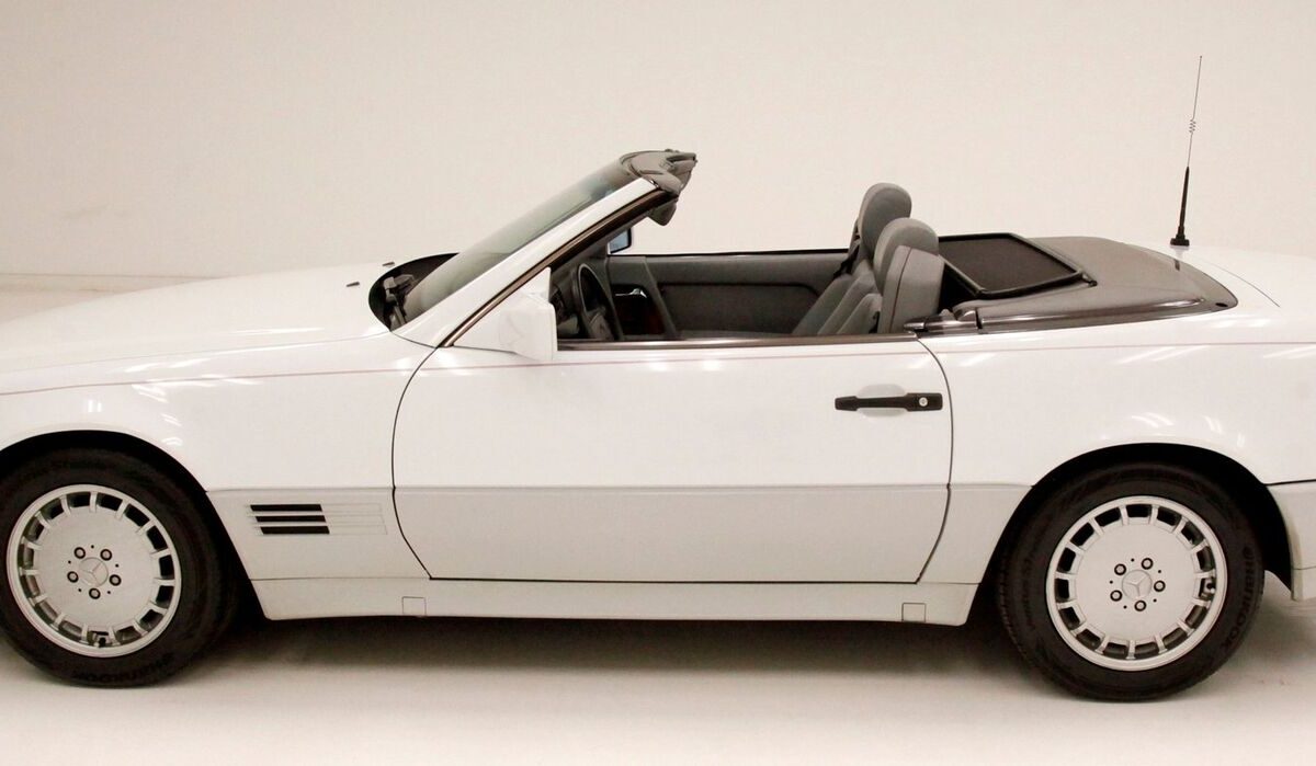 Mercedes-Benz-SL-Class-Cabriolet-1991-4