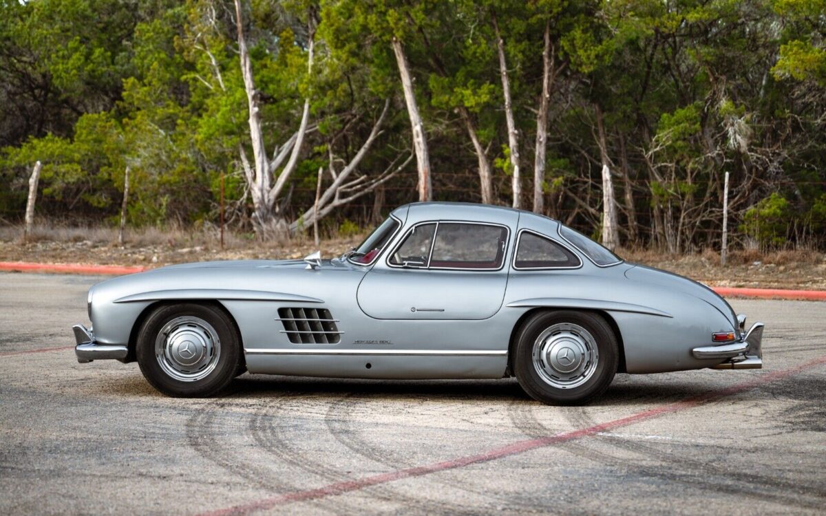 Mercedes-Benz-SL-Class-Coupe-1956-1