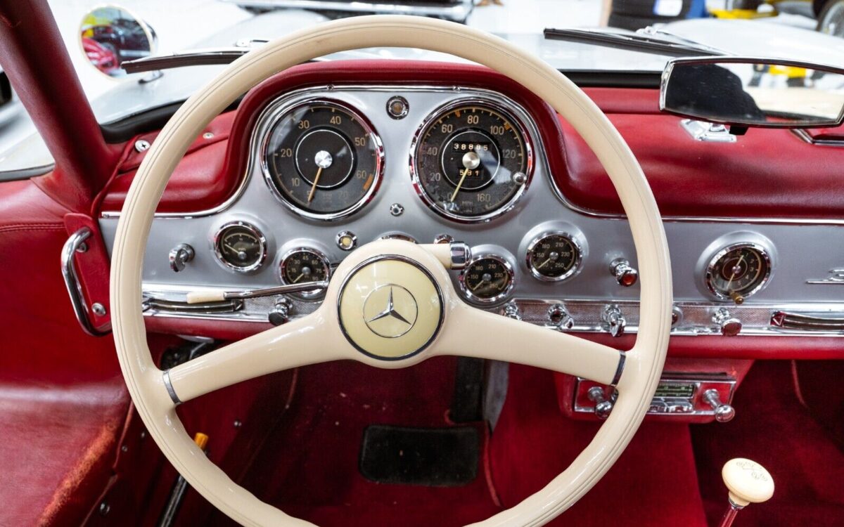Mercedes-Benz-SL-Class-Coupe-1956-14