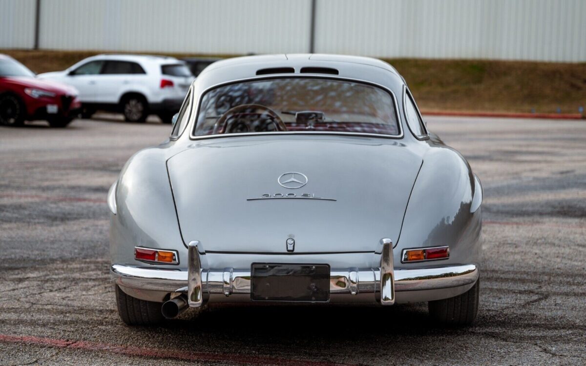 Mercedes-Benz-SL-Class-Coupe-1956-3