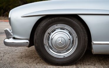 Mercedes-Benz-SL-Class-Coupe-1956-34