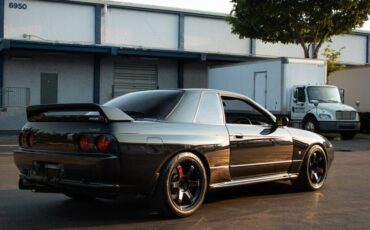 Nissan-Skyline-GT-R-Coupe-1990-3
