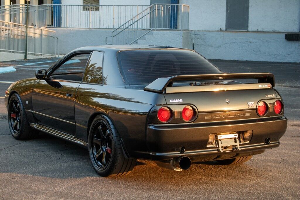 Nissan-Skyline-GT-R-Coupe-1990-4