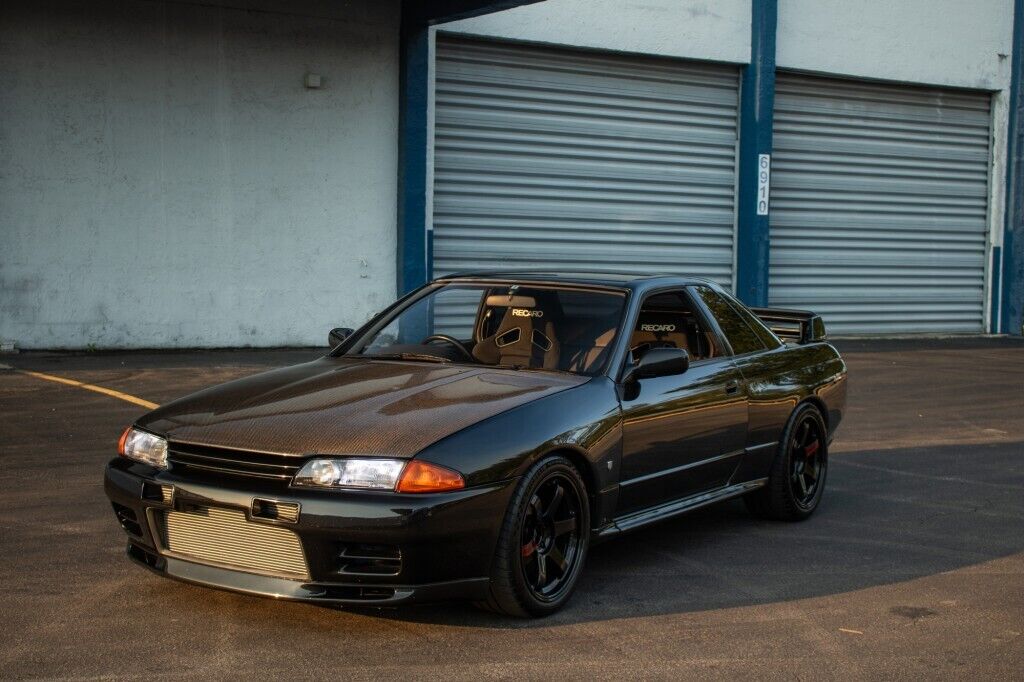 Nissan-Skyline-GT-R-Coupe-1990-8