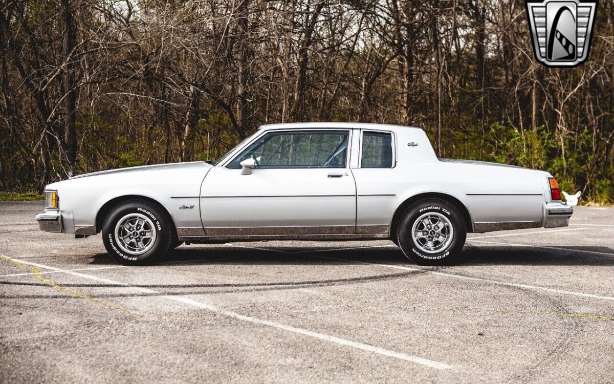Oldsmobile-Eighty-Eight-1984-3