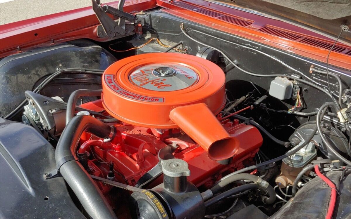 Oldsmobile-Ninety-Eight-Cabriolet-1966-21