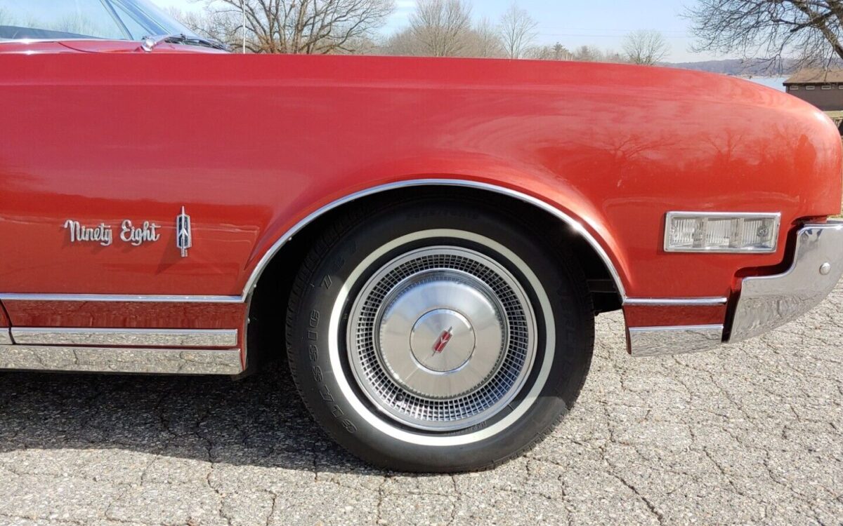 Oldsmobile-Ninety-Eight-Cabriolet-1966-6