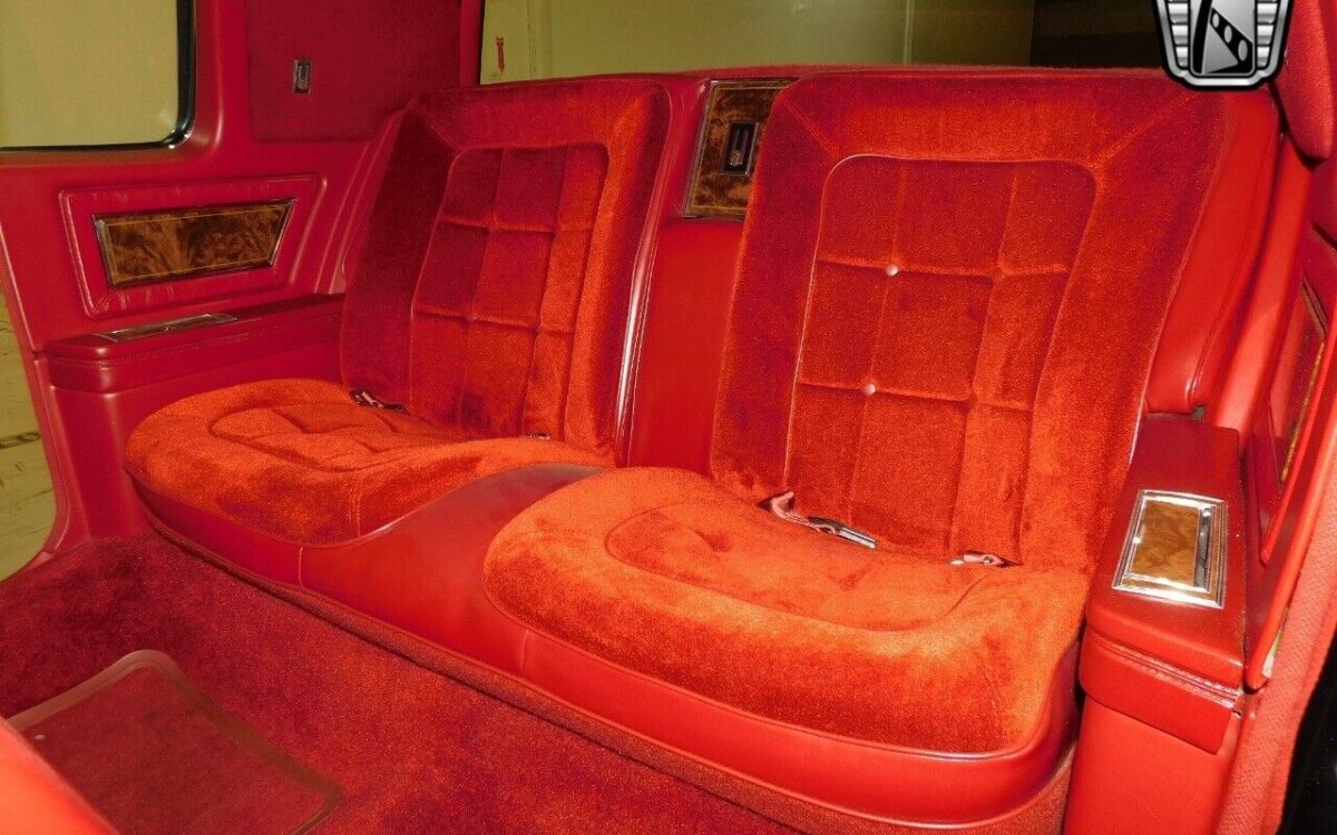 Oldsmobile-Toronado-1979-8