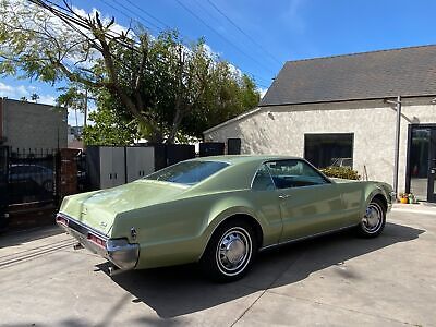 Oldsmobile-Toronado-Coupe-1969-6