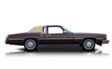 Oldsmobile-Toronado-Coupe-1977-1