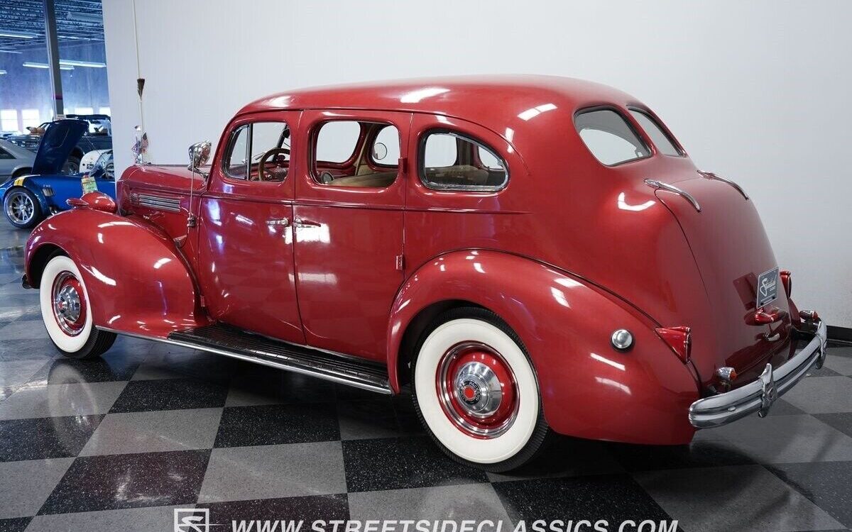 Packard-120-Berline-1938-6