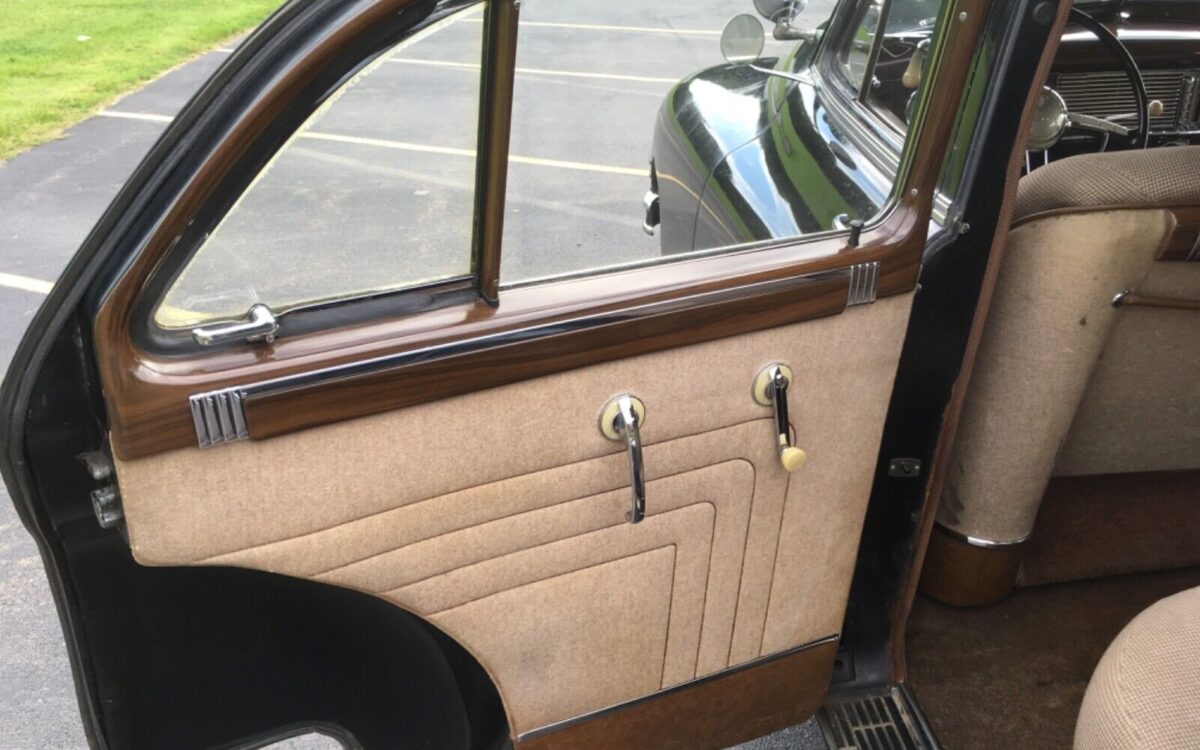 Packard-Deluxe-Berline-1948-13