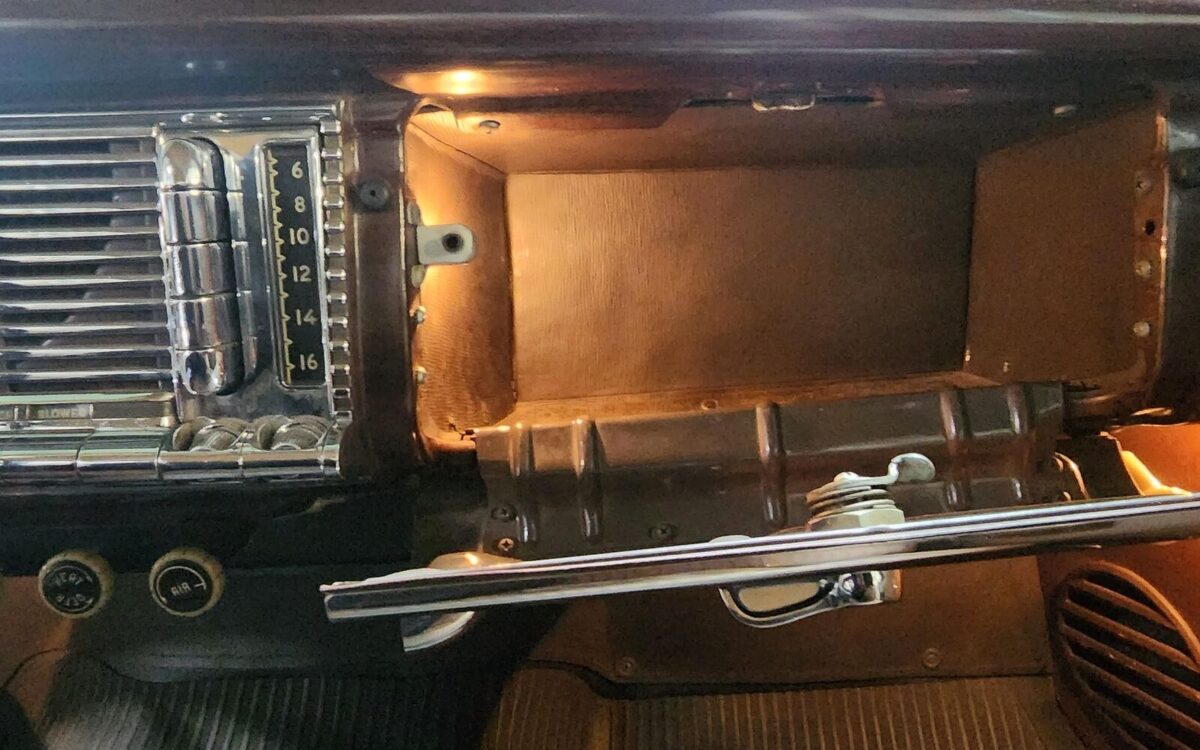 Packard-Eight-1950-37