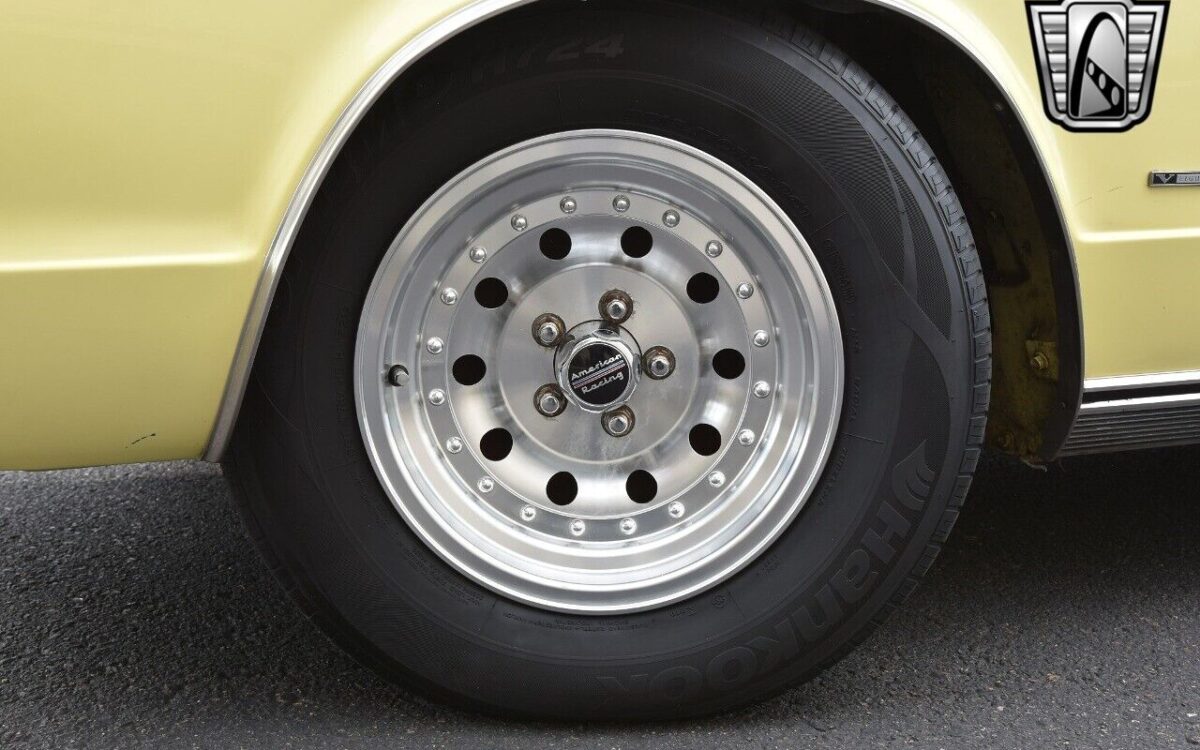 Plymouth-Barracuda-1966-10