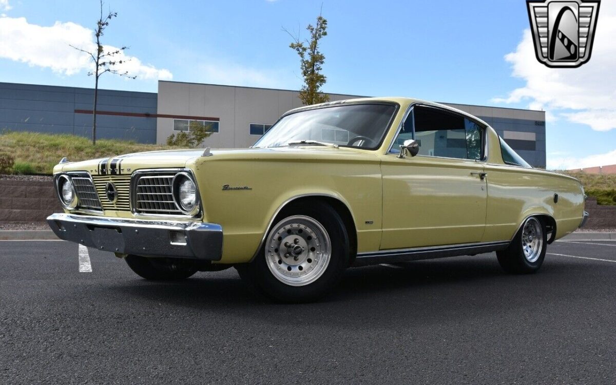 Plymouth-Barracuda-1966-2