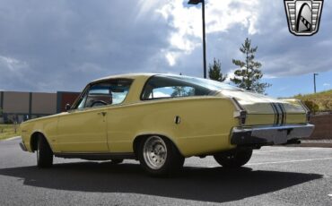Plymouth-Barracuda-1966-4