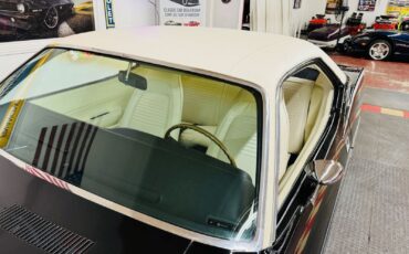 Plymouth-Cuda-1970-10