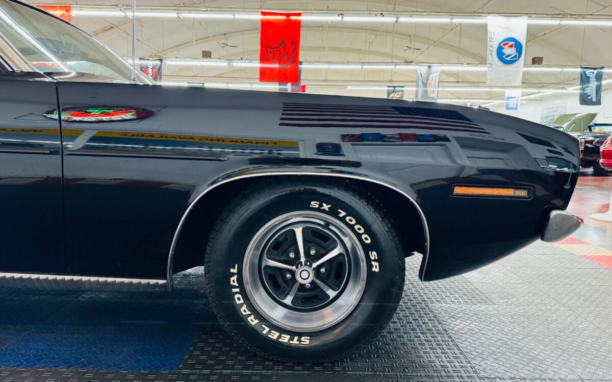 Plymouth-Cuda-1970-27