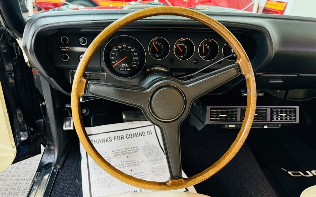 Plymouth-Cuda-1970-35