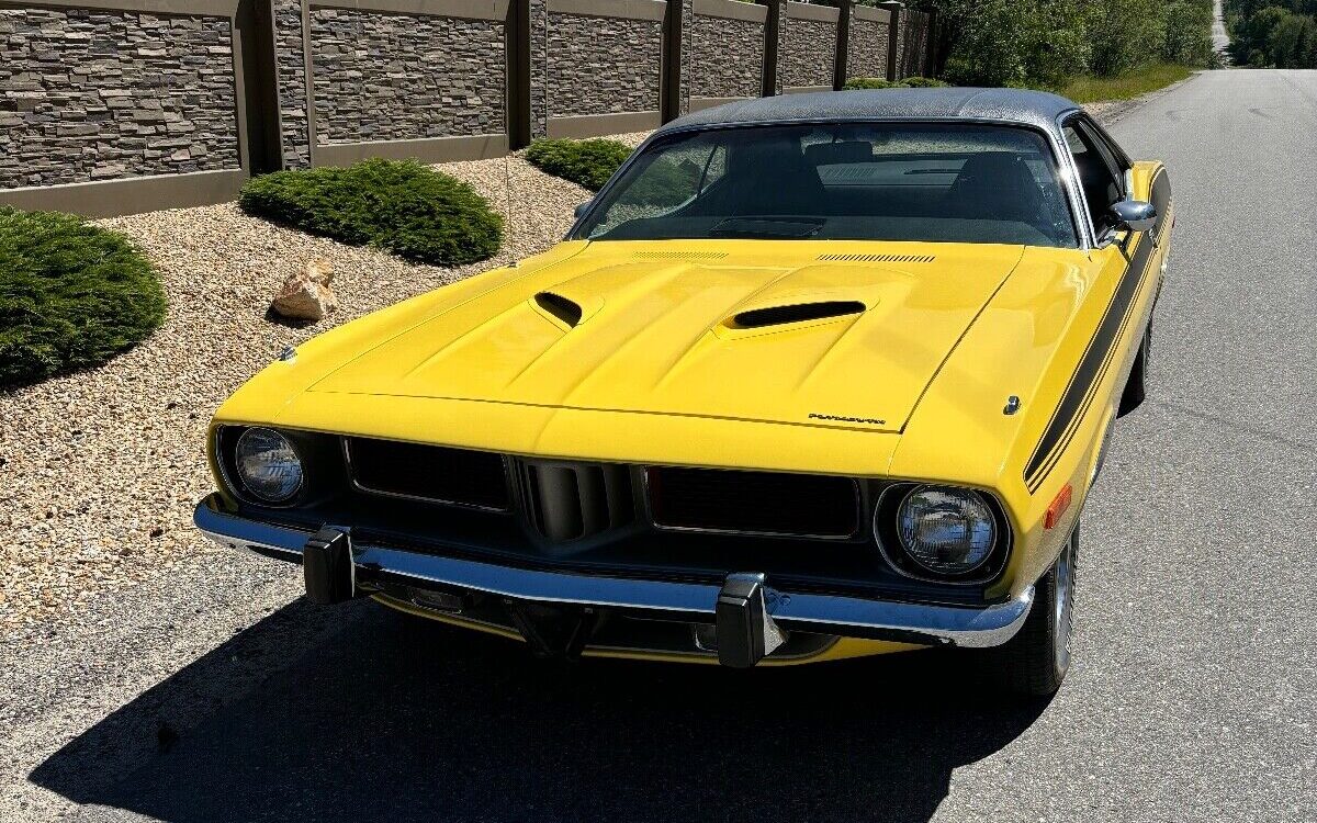 Plymouth-Cuda-1973-1