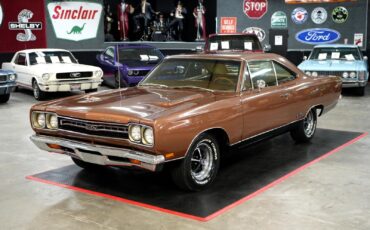 Plymouth-GTX-1969-1