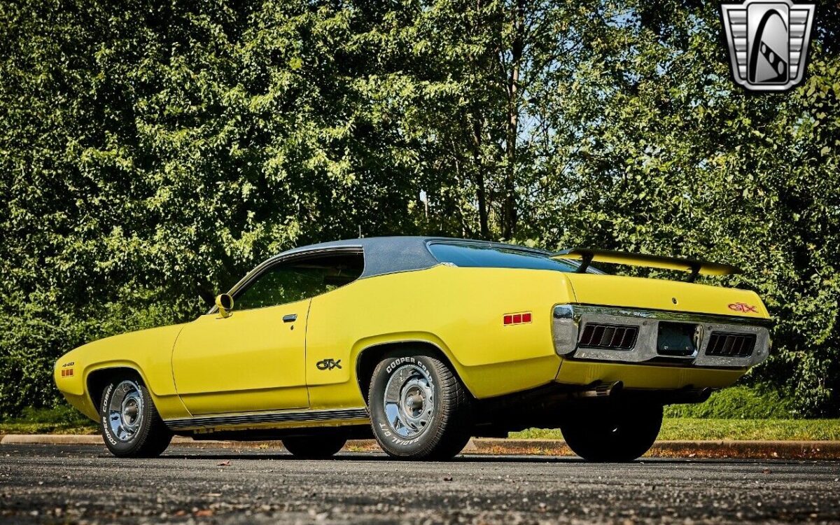 Plymouth-GTX-1971-4