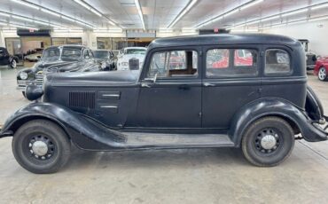 Plymouth-PE-Deluxe-Berline-1934-1
