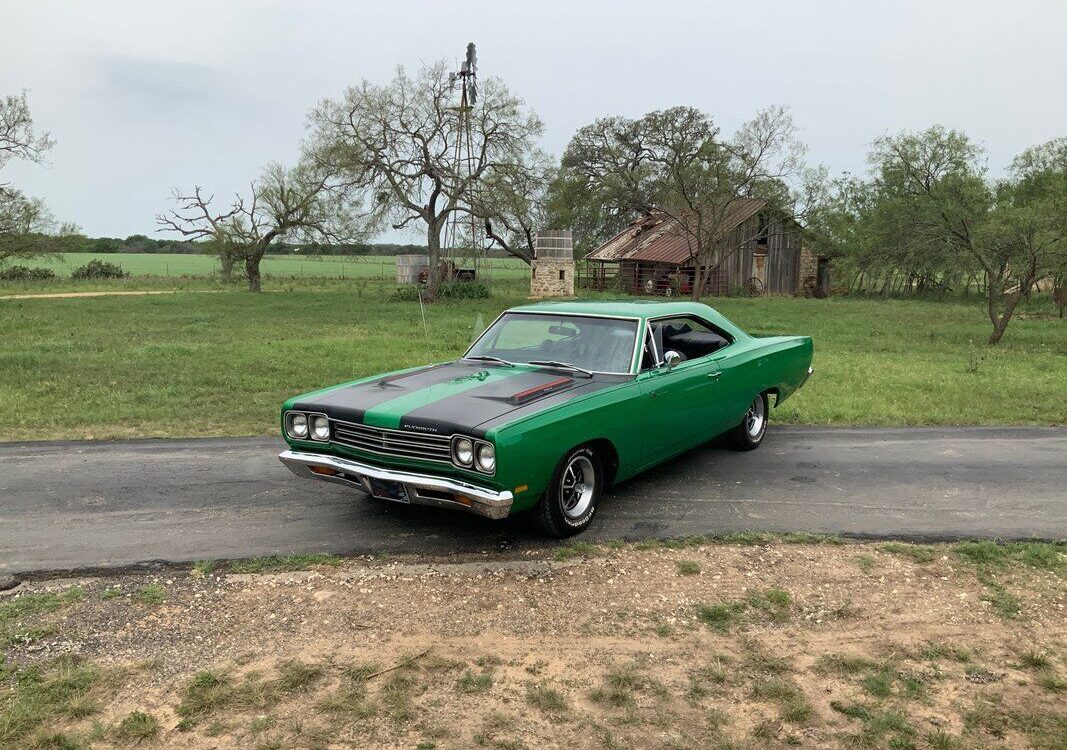 Plymouth-Road-Runner-Coupe-1969-10