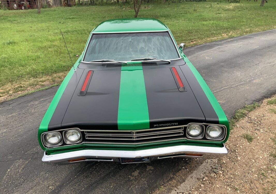 Plymouth-Road-Runner-Coupe-1969-8