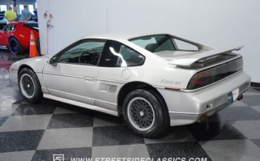 Pontiac-Fiero-Coupe-1987-6