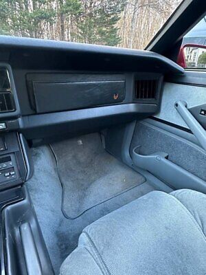 Pontiac-Firebird-Cabriolet-1992-12