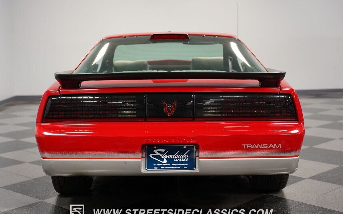 Pontiac-Firebird-Coupe-1986-11