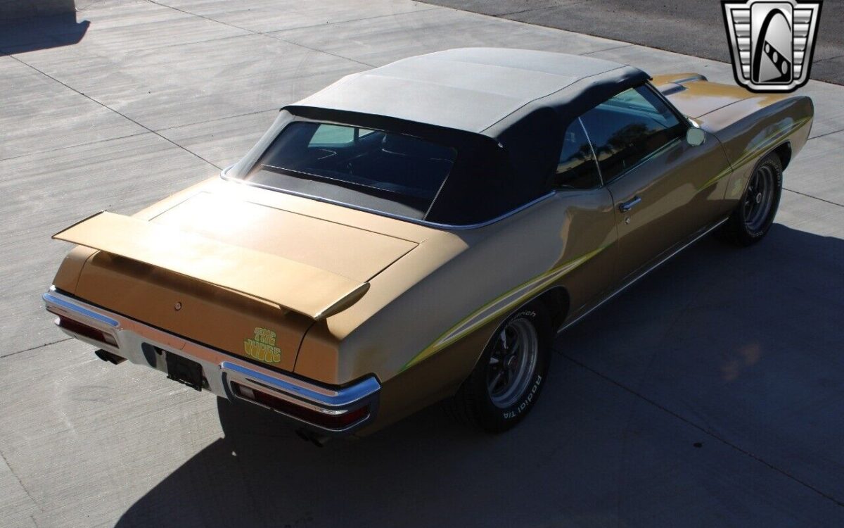 Pontiac-GTO-1970-11