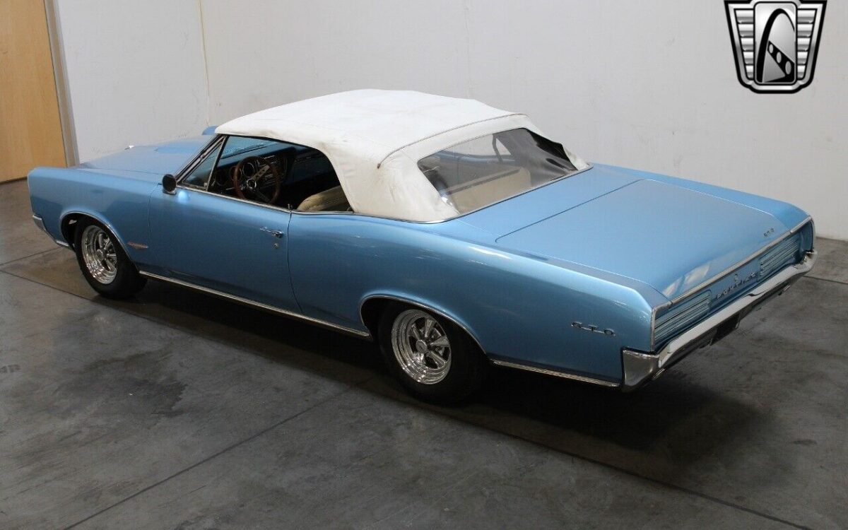 Pontiac-GTO-Cabriolet-1966-10