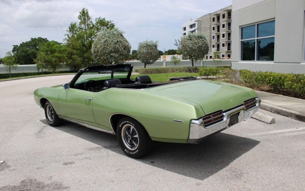 Pontiac-GTO-Cabriolet-1969-5