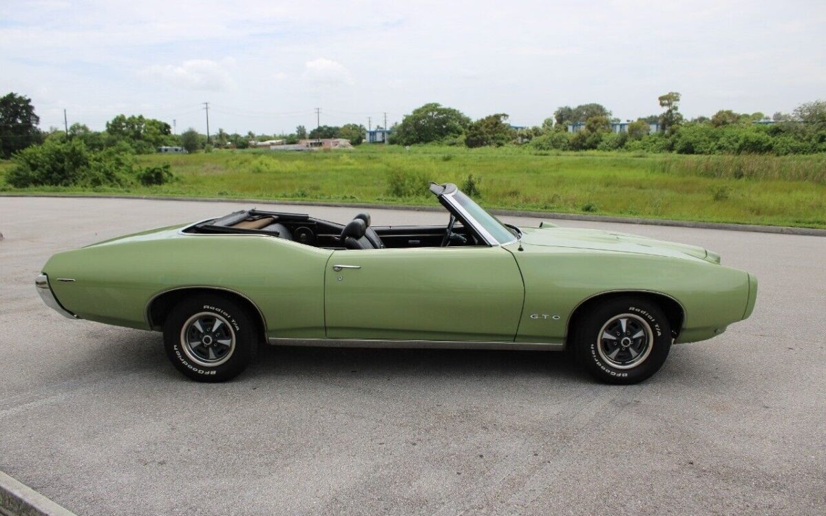 Pontiac-GTO-Cabriolet-1969-8