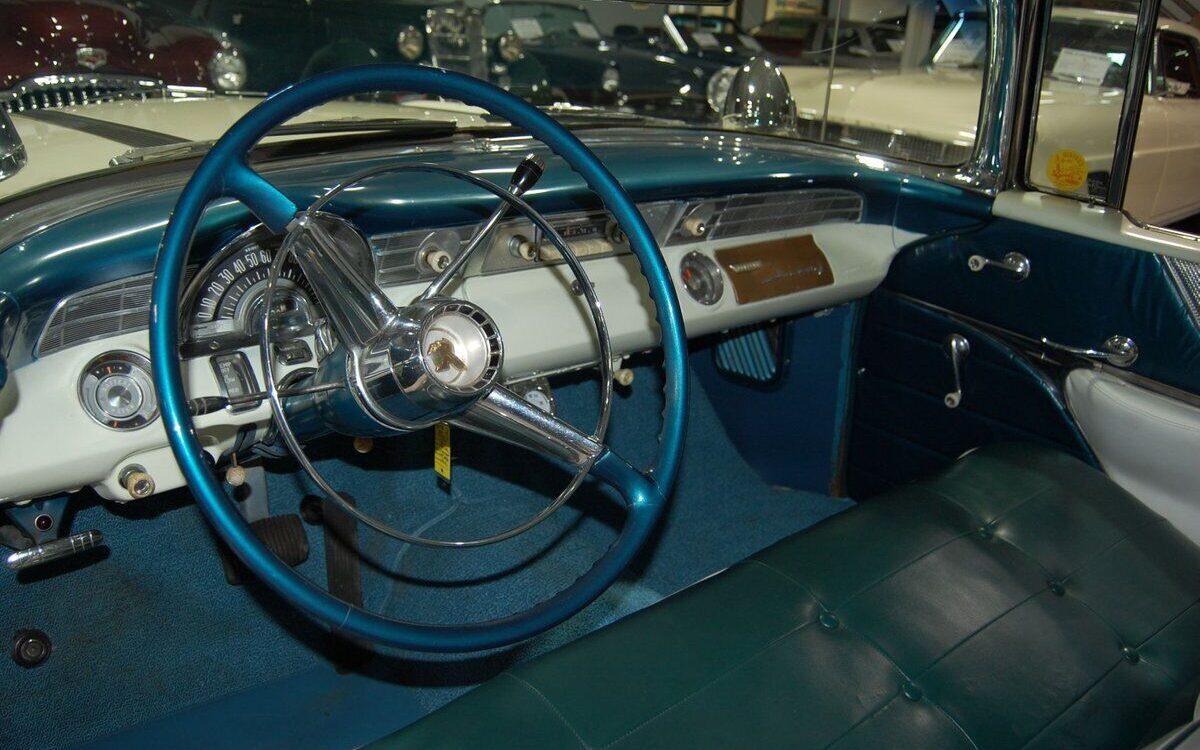 Pontiac-Star-Chief-1956-1
