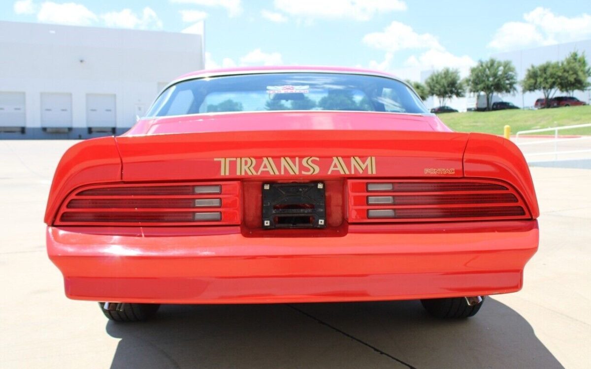 Pontiac-Trans-Am-Coupe-1977-5