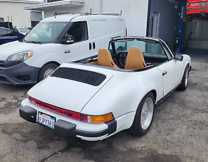 Porsche-911-1975-4