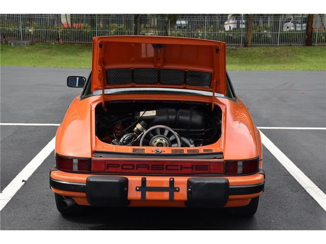 Porsche-911-1977-23