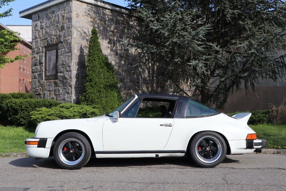 Porsche-911-Carrera-2.7-Targa-1974-3