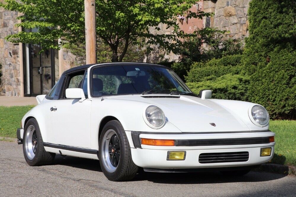 Porsche 911 Carrera 2.7 Targa  year1}